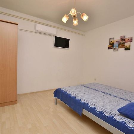 Apartment Dijo I Primošten Esterno foto