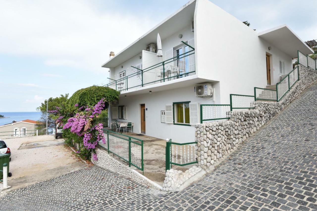 Apartment Dijo I Primošten Esterno foto