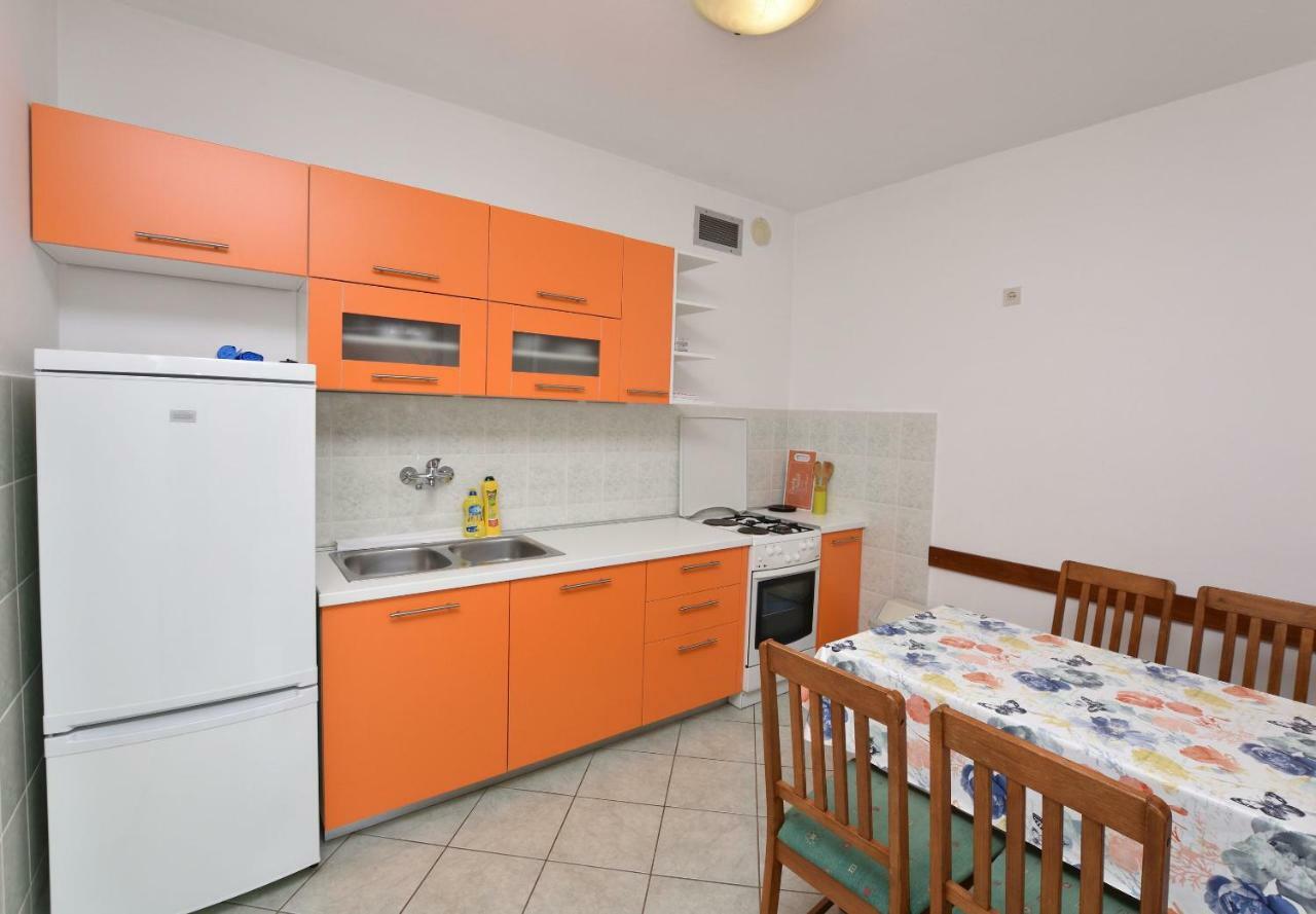 Apartment Dijo I Primošten Esterno foto