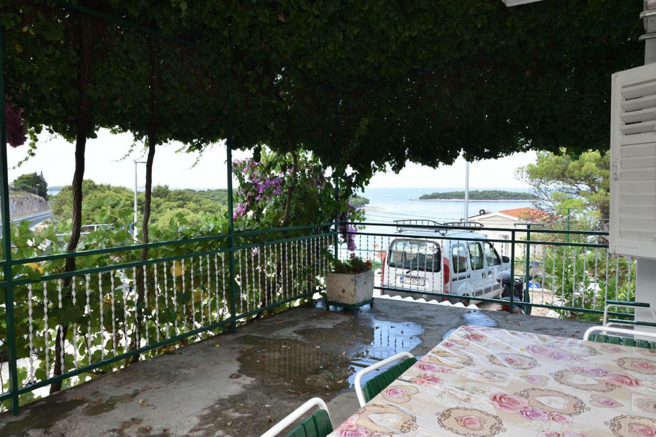 Apartment Dijo I Primošten Esterno foto