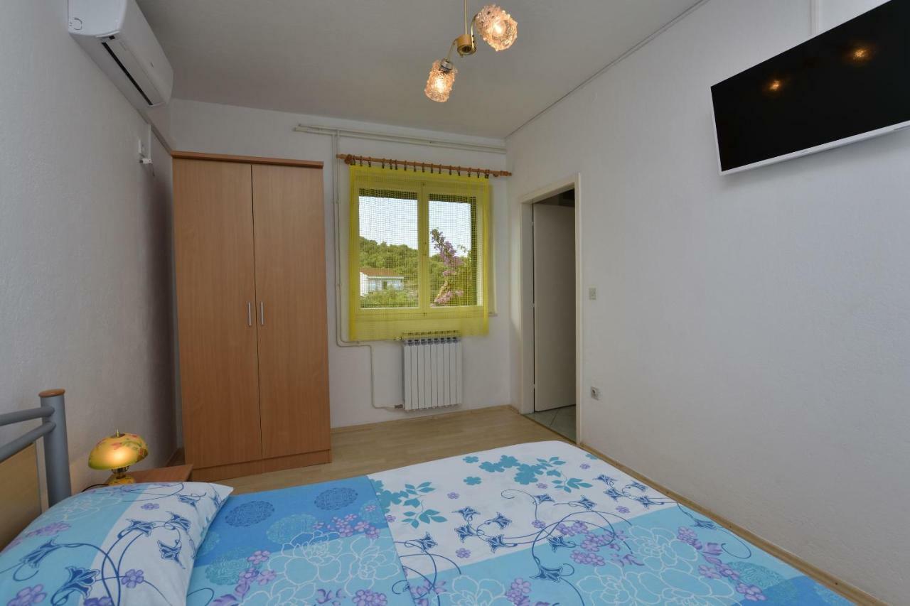 Apartment Dijo I Primošten Esterno foto