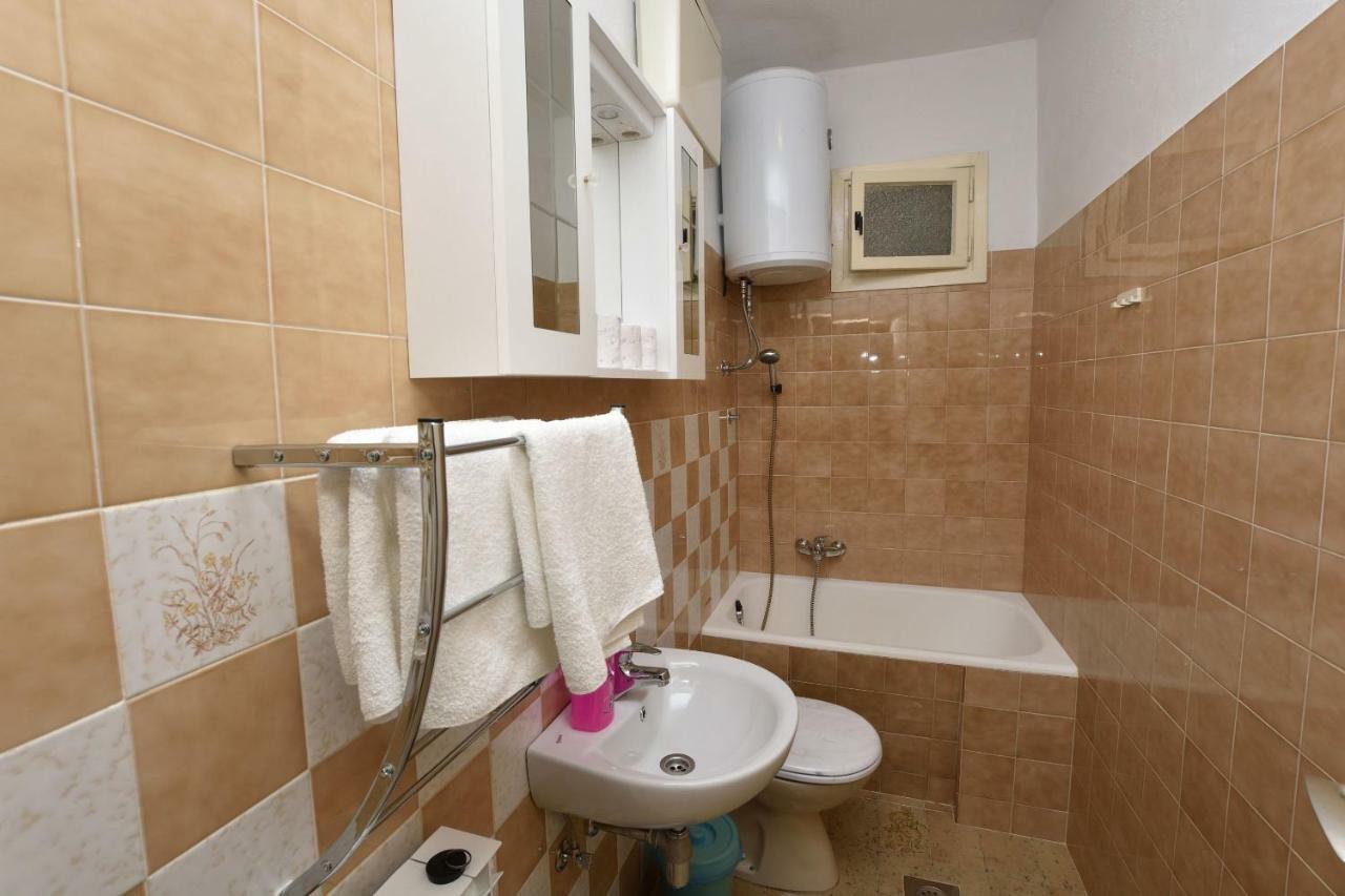 Apartment Dijo I Primošten Esterno foto