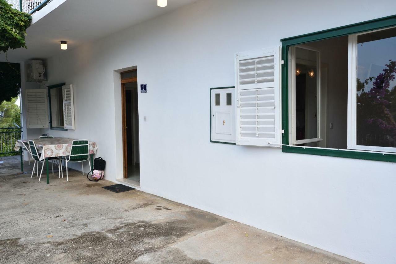 Apartment Dijo I Primošten Esterno foto